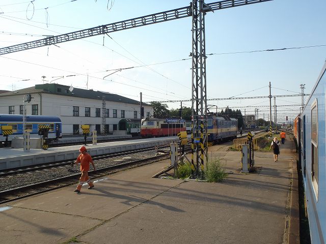 �w�ɖ߂��āA�v���n�s���̗�Ԃɏ��