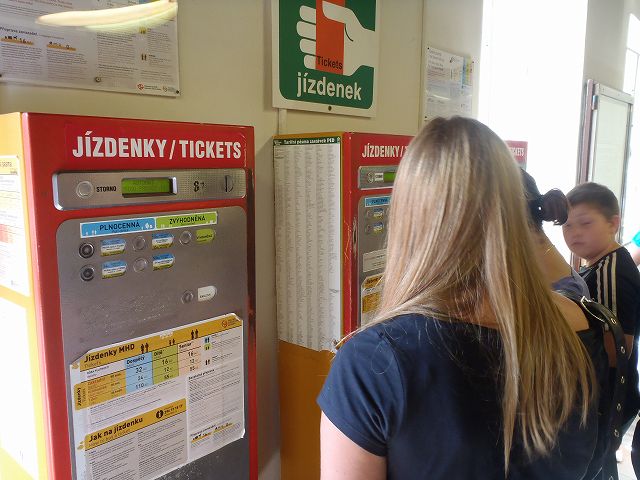 ��Ԍ��𔃂�