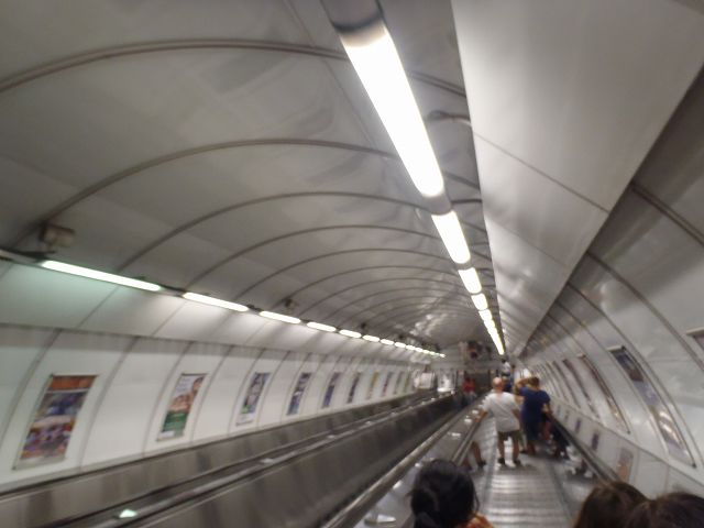 �G�X�J���[�^�[�̓\�A��