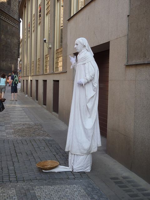 �����ł͂Ȃ��p�t�H�[�}�[�̐l�@�ΑK��u���Ɠ����o��