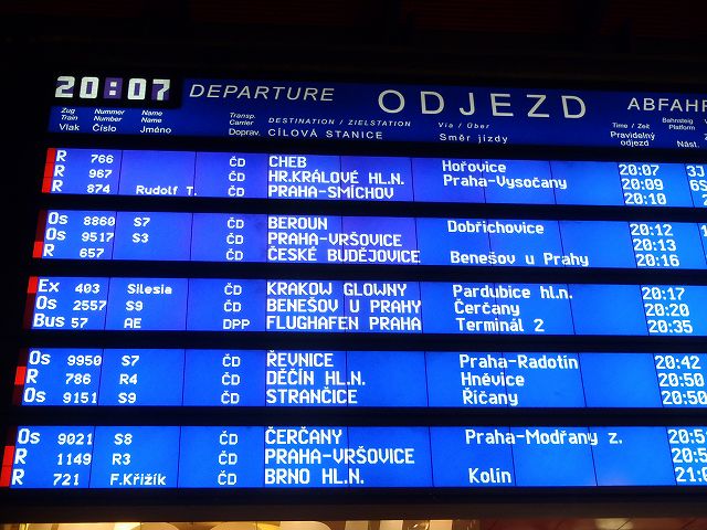 �ړ��Ă̗�Ԃ͏ォ��7�Ԗ�