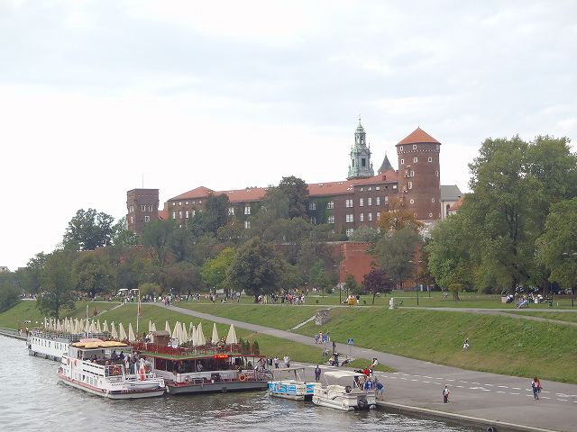 ���B�X����̑Ί݂��猩�郔�@���F����