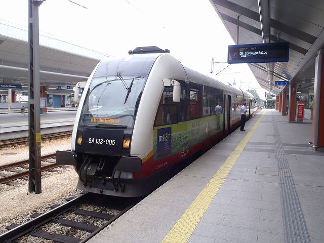 ��`�s����2���Ґ��̃f�B�[�[���J�[