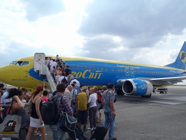 �Ɖ��F�̓E�N���C�i�̍����ɂ��g���Ă���F