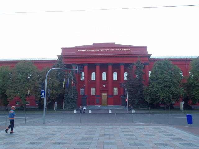 ���̐Ԃɐ��߂�ꂽ�A�����L�G�t��w